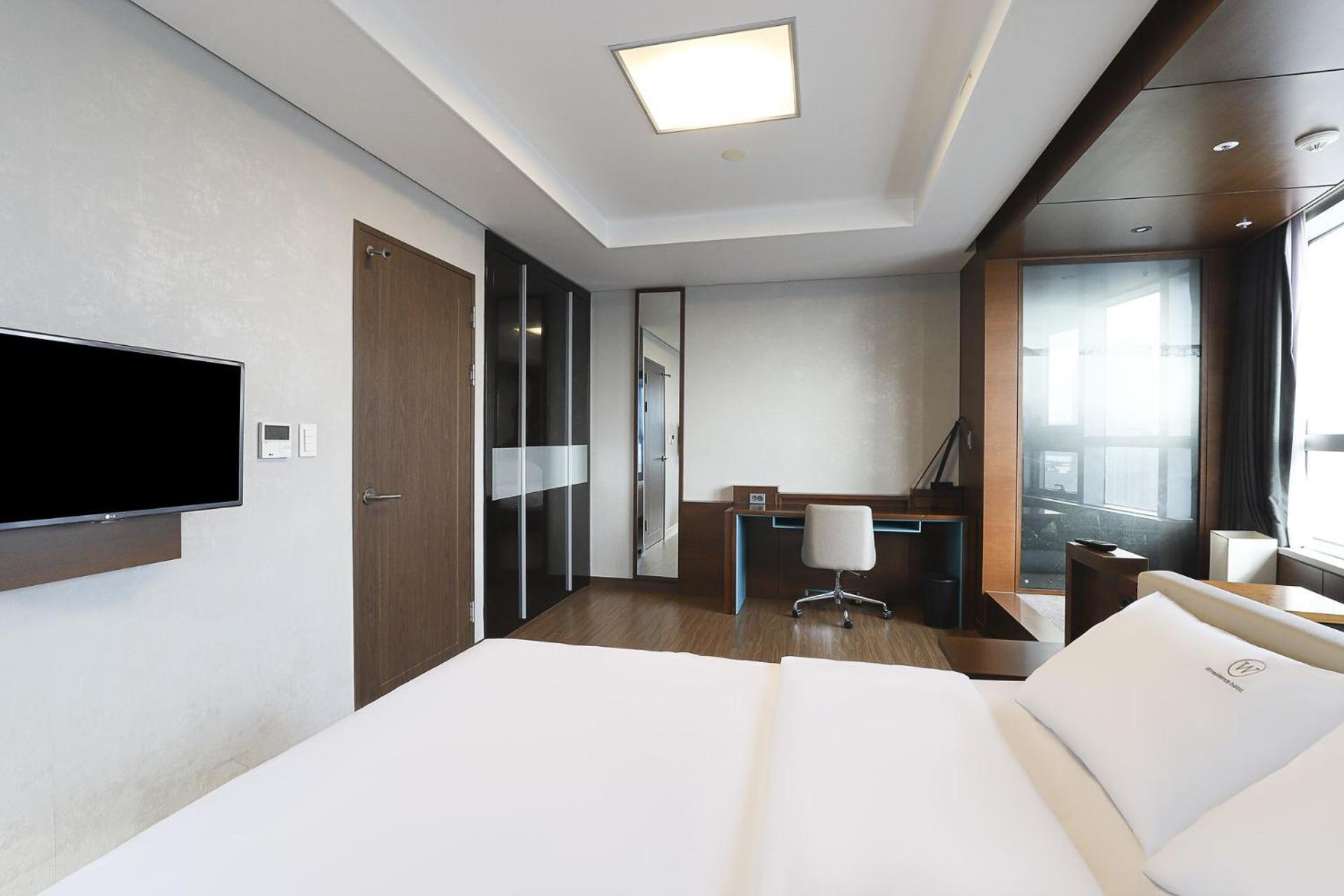W Residence Hotel Пусан Экстерьер фото