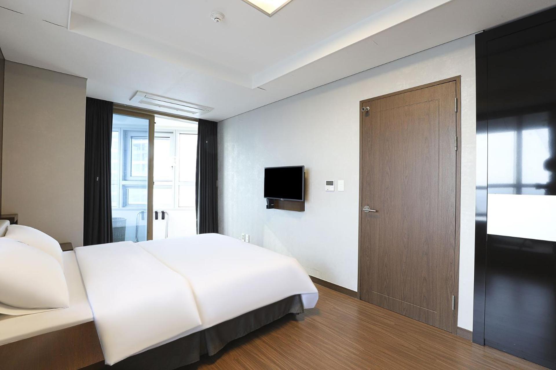 W Residence Hotel Пусан Экстерьер фото