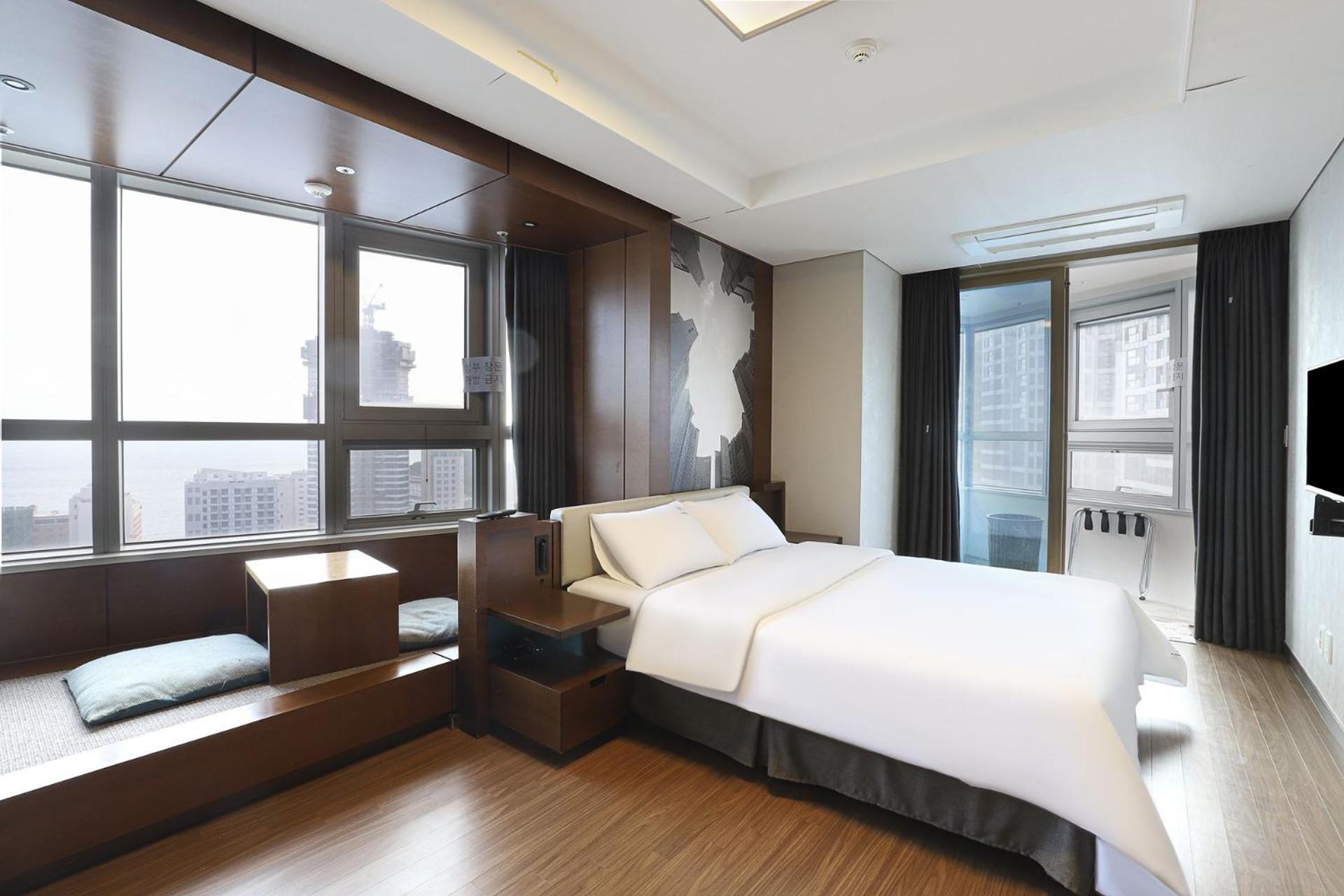 W Residence Hotel Пусан Экстерьер фото