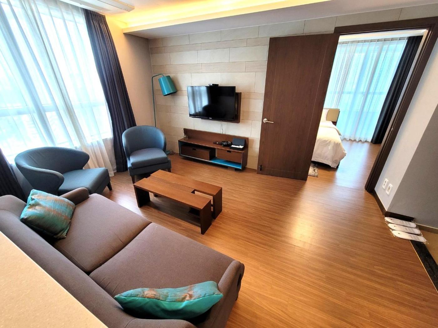 W Residence Hotel Пусан Экстерьер фото
