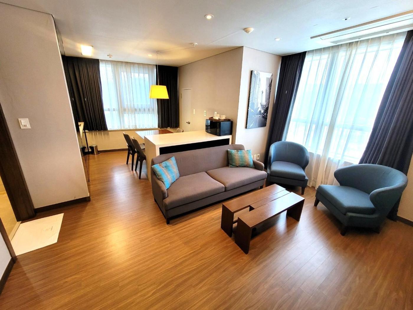 W Residence Hotel Пусан Экстерьер фото