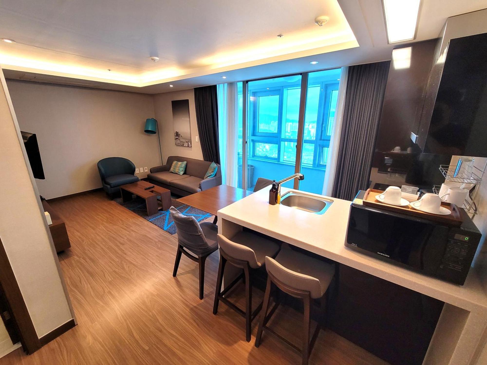 W Residence Hotel Пусан Экстерьер фото