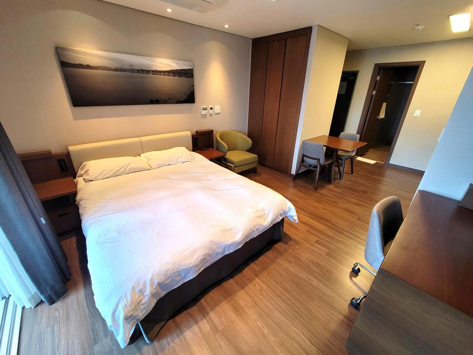 W Residence Hotel Пусан Экстерьер фото