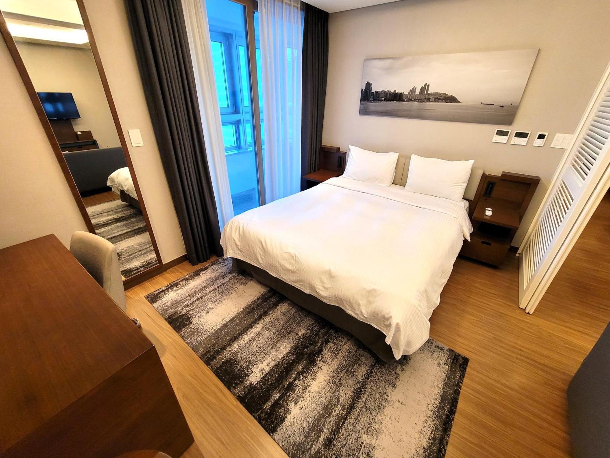 W Residence Hotel Пусан Экстерьер фото